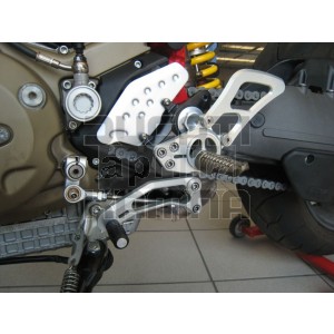 Fußrastenanlage Hypermotard Mono